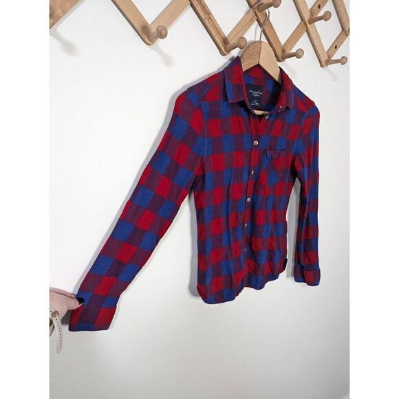 American Eagle Outfitters Women's Red and Blue Flannel Button Down Shirt - Sz Sm - Picture 2 of 6